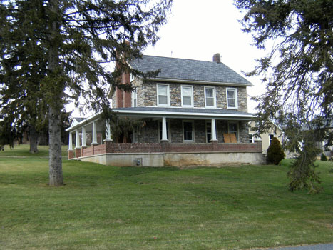 D&I Kreichelt Residence Construction view from south